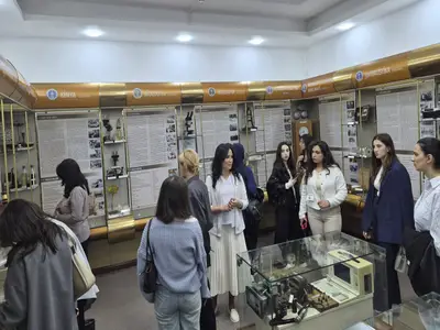 Museum Studies students visit ...