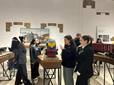 Excursion to the Railway Museu...