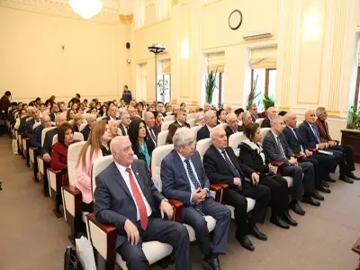 The presentation of the book V...