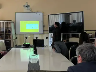 Seminar by a professor from th...